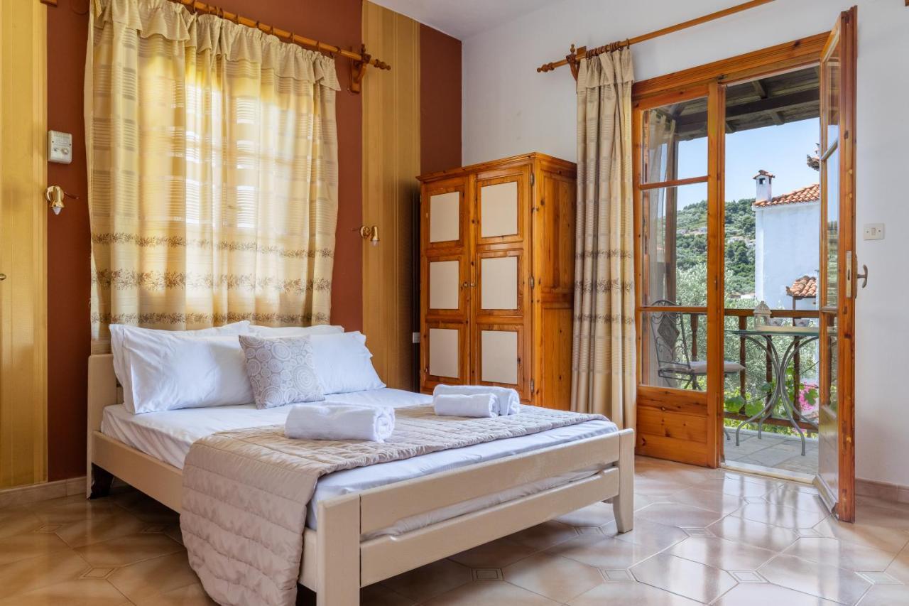 Panagou Studios Skopelos Town Bagian luar foto