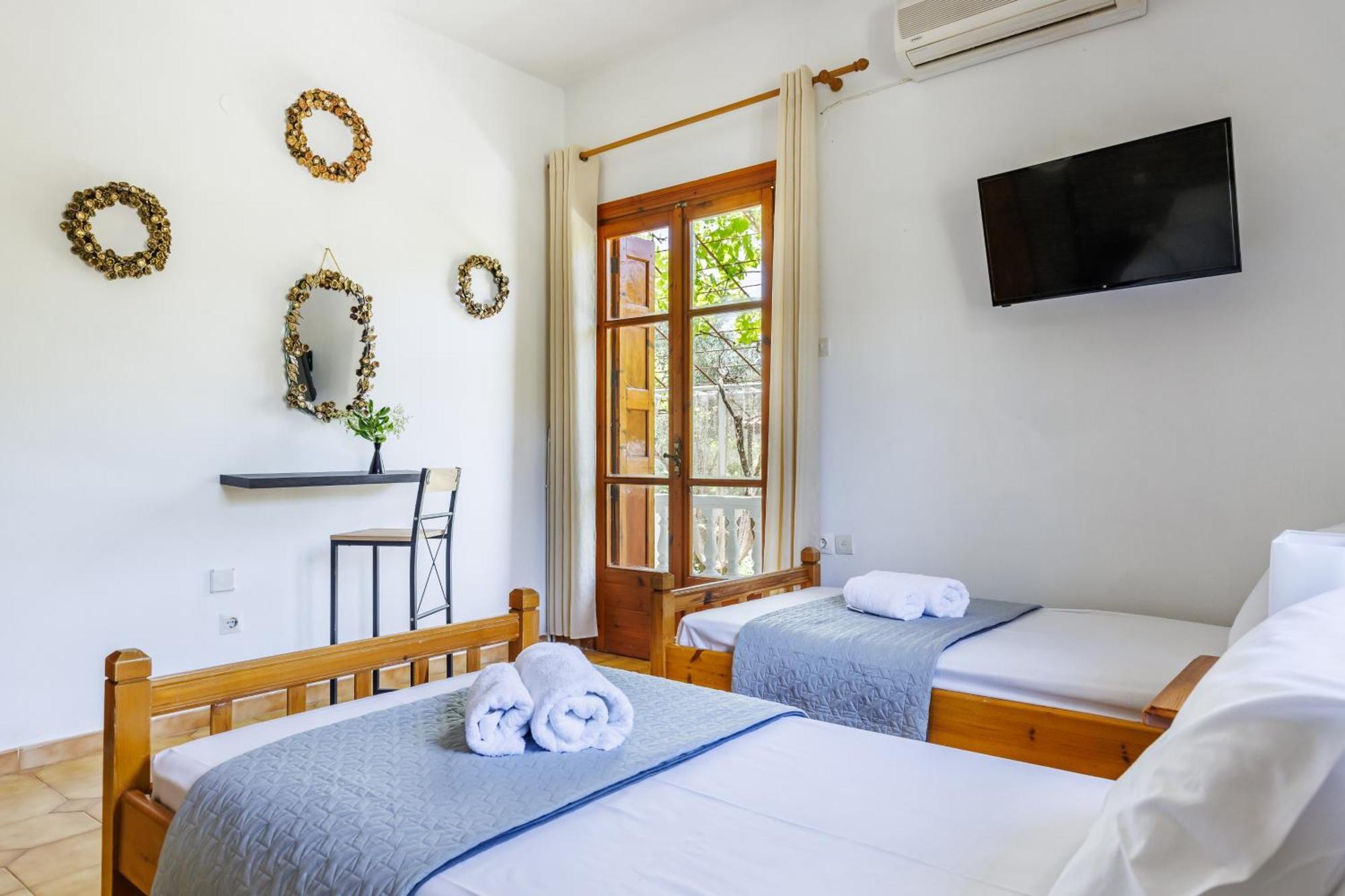 Panagou Studios Skopelos Town Bagian luar foto